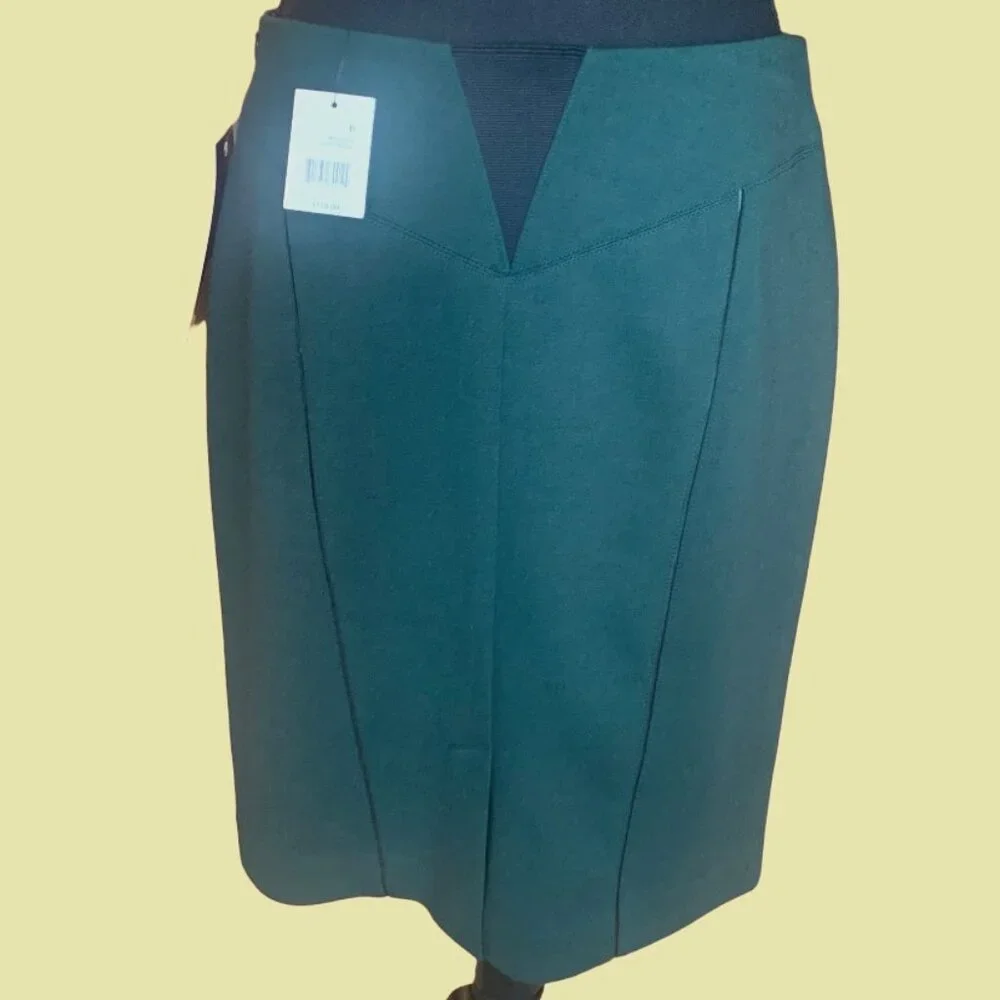 TAHARI Evergreen Pencil Skirt - Picture 2 of 7